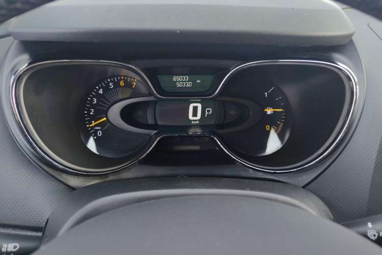 Used Renault Captur 2015 1.2T Automatic Comfort Edition Instrument Cluster