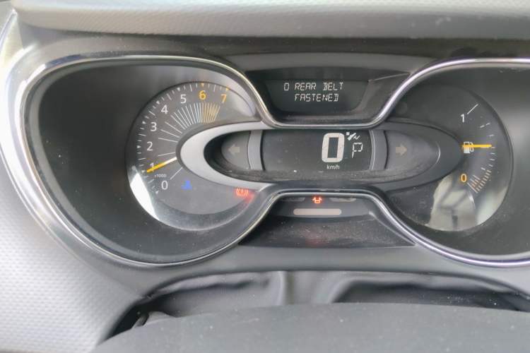 Used Renault Captur 2015 1.2T Automatic Comfort Edition Instrument Cluster