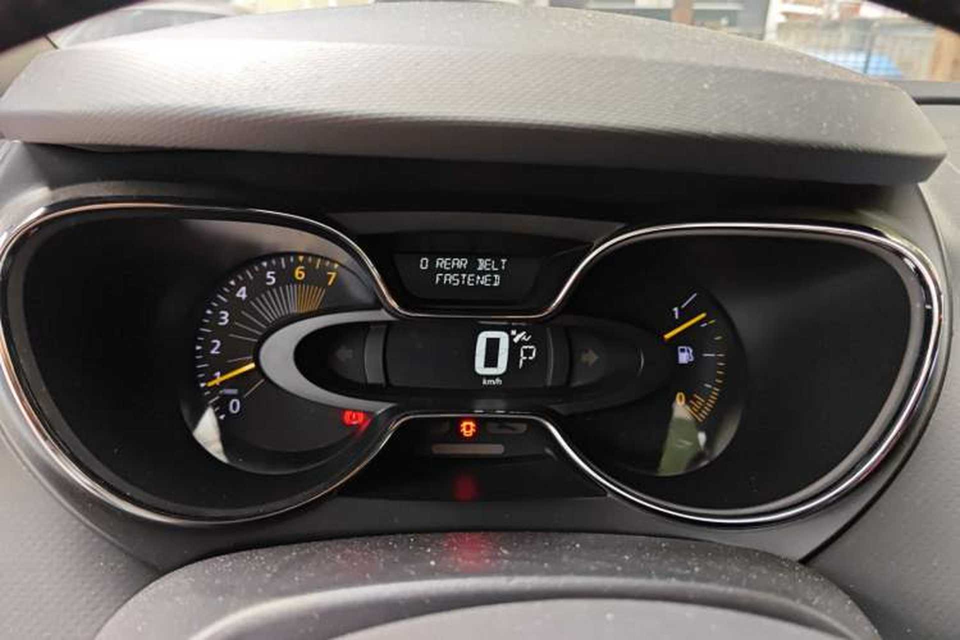 Used Renault Captur 2015 1.2T Automatic Comfort First Edition Instrument Cluster