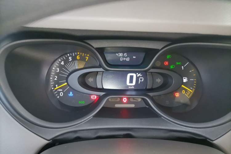 Used Renault Captur 2015 1.2T Automatic Standard Edition Instrument Cluster