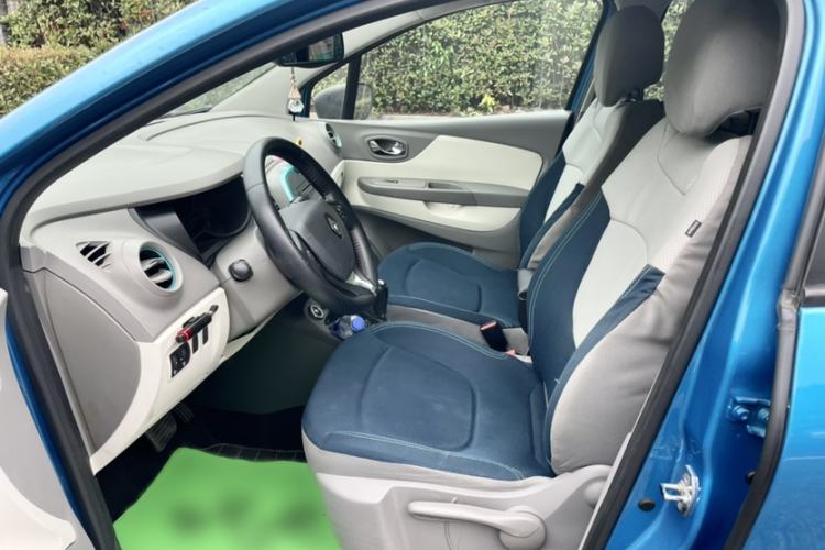 Used Renault Captur 2015 1.2T Automatic Standard Edition Interior 2