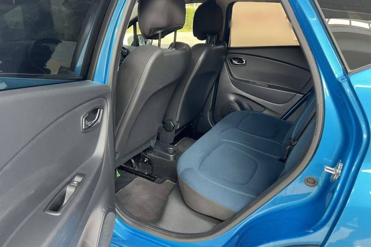 Used Renault Captur 2015 1.2T Automatic Comfort Edition Interior 2