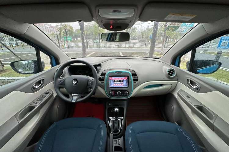 Used Renault Captur 2015 1.2T Automatic Standard Edition Interior 2