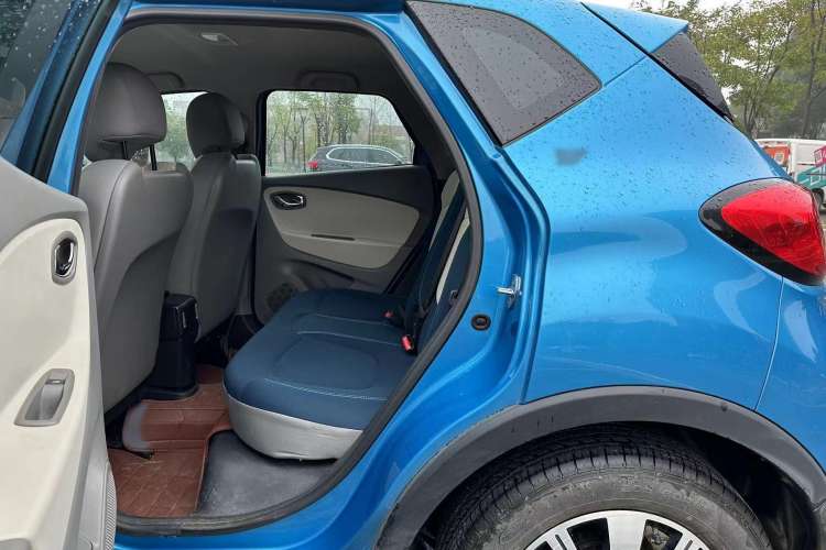 Used Renault Captur 2015 1.2T Automatic Standard Edition Interior 3