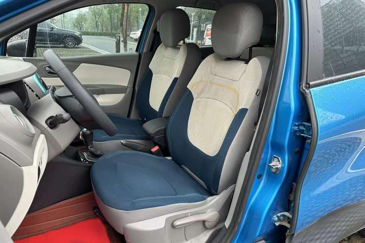 Used Renault Captur 2015 1.2T Automatic Standard Edition Interior 4