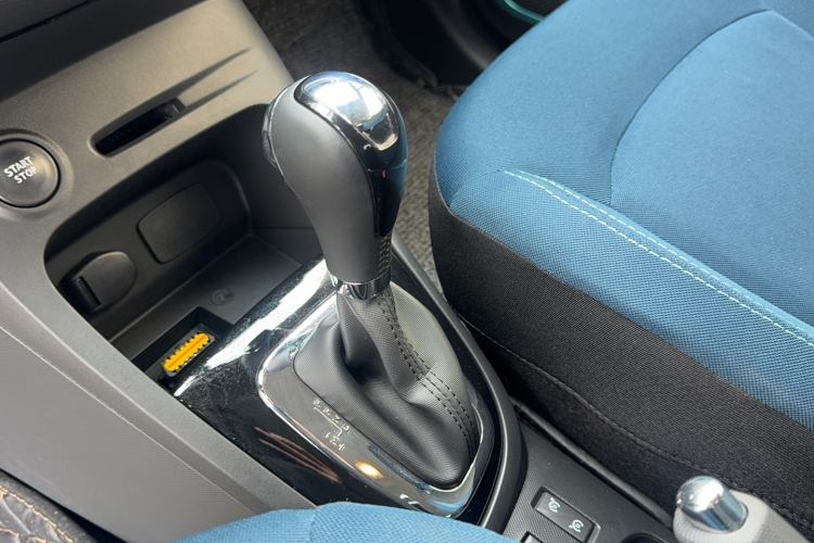 Used Renault Captur 2015 1.2T Automatic Comfort First Edition Interior 5