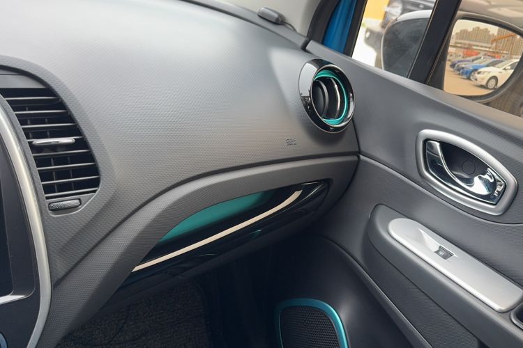 Used Renault Captur 2015 1.2T Automatic Comfort First Edition Interior 6