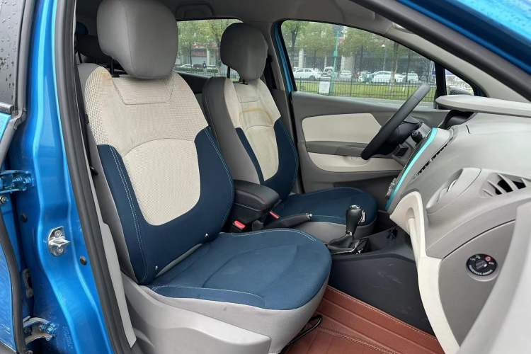 Used Renault Captur 2015 1.2T Automatic Standard Edition Interior 6