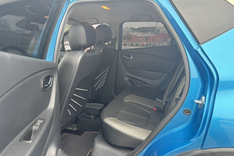 Used Renault Captur 2015 1.2T Automatic Luxury First Edition Interior 6
