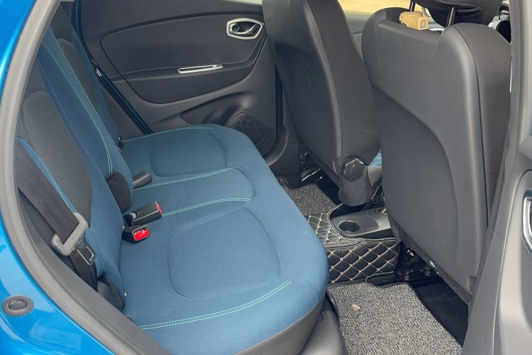 Used Renault Captur 2015 1.2T Automatic Comfort First Edition Interior 8