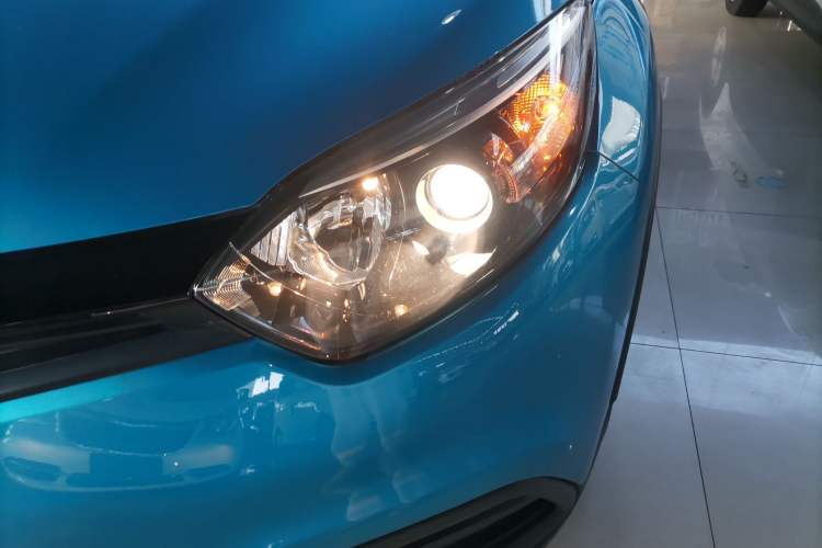 Used Renault Captur 2015 1.2T Automatic Standard Edition Left Front Headlight