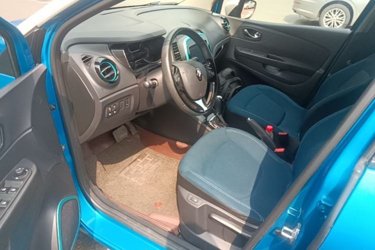 Used Renault Captur 2015 1.2T Automatic Comfort First Edition Left Front Seat