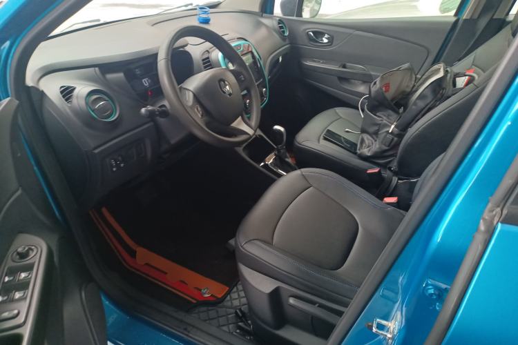 Used Renault Captur 2015 1.2T Automatic Standard Edition Left Front Seat