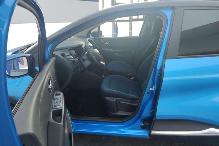 Used Renault Captur 2015 1.2T Automatic Comfort Edition Left Front Seat