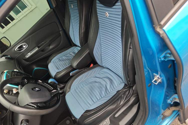 Used Renault Captur 2015 1.2T Automatic Comfort Edition Left Front Seat