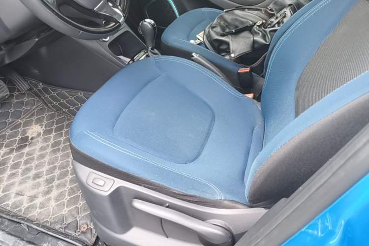 Used Renault Captur 2015 1.2T Automatic Comfort First Edition Left Front Seat