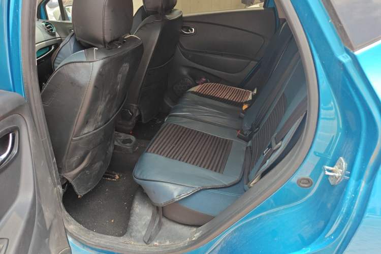 Used Renault Captur 2015 1.2T Automatic Comfort First Edition Left Rear Seat