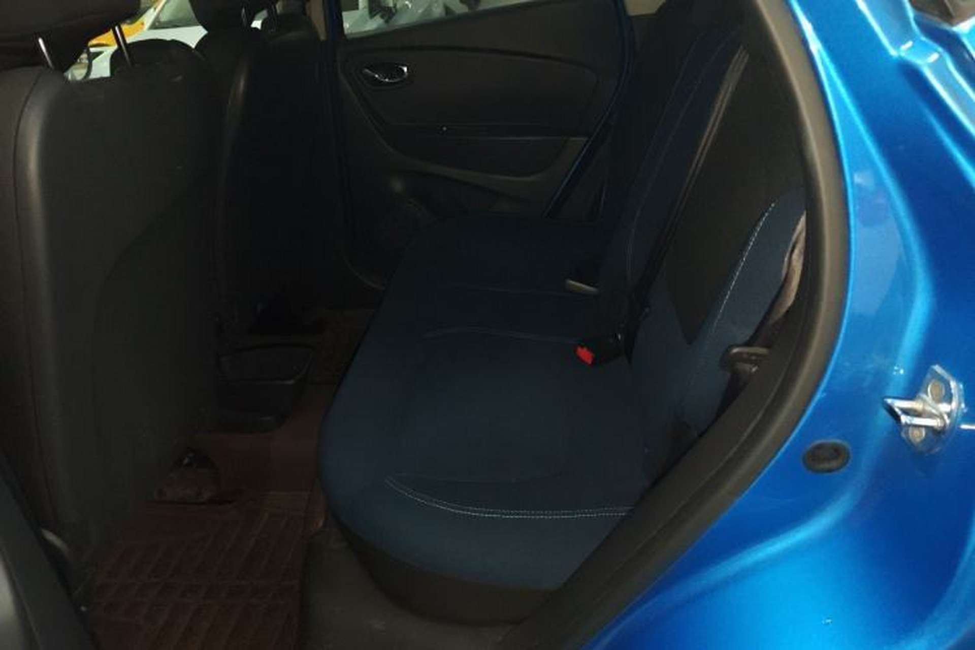 Used Renault Captur 2015 1.2T Automatic Comfort Edition Left Rear Seat