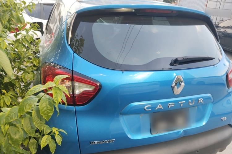 Used Renault Captur 2015 1.2T Automatic Standard Edition Rear Left 45 Deg