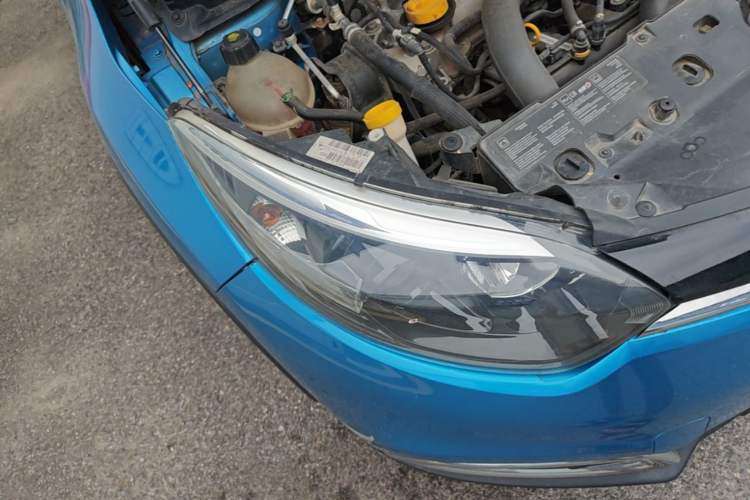 Used Renault Captur 2015 1.2T Automatic Comfort Edition Right Front Headlight