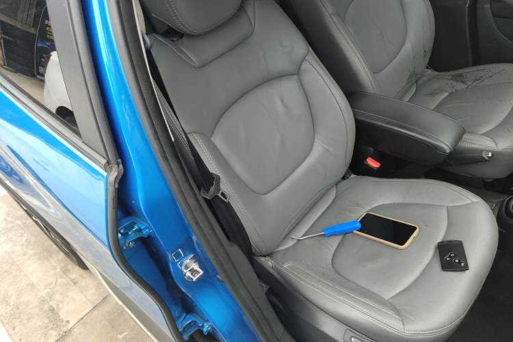 Used Renault Captur 2015 1.2T Automatic Comfort Edition Right Front Seat