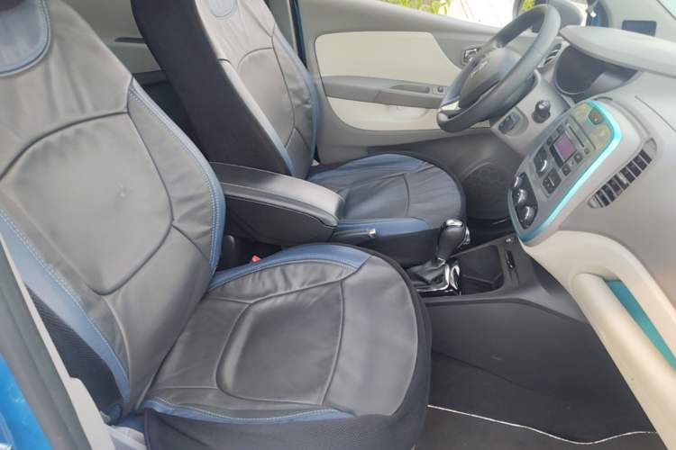 Used Renault Captur 2015 1.2T Automatic Standard Edition Right Front Seat