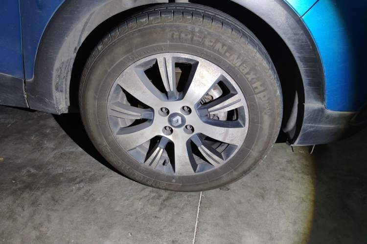 Used Renault Captur 2015 1.2T Automatic Standard Edition Right Front Wheel Hub