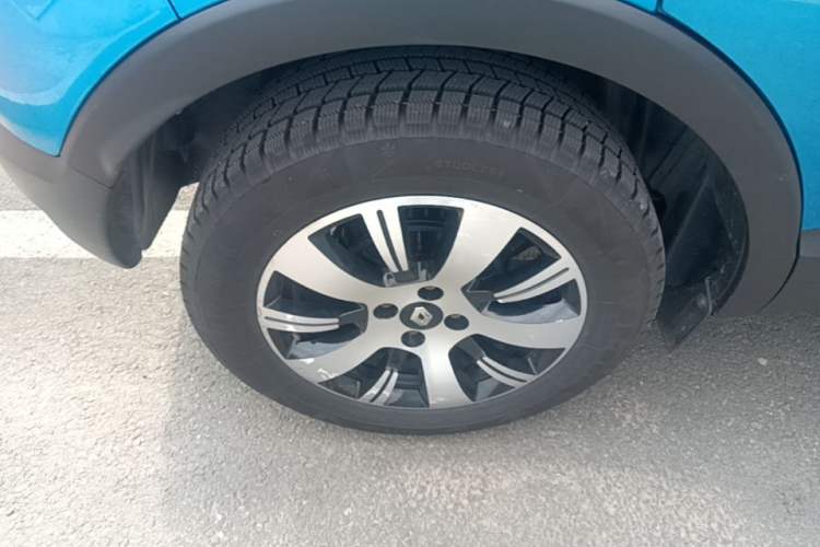 Used Renault Captur 2015 1.2T Automatic Comfort First Edition Right Rear Wheel Hub