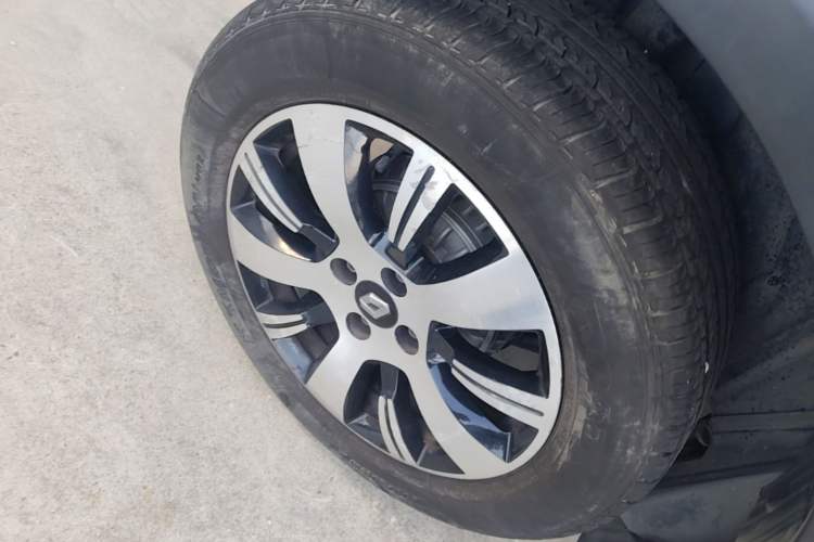 Used Renault Captur 2015 1.2T Automatic Standard Edition Right Rear Wheel Hub