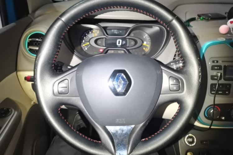 Used Renault Captur 2015 1.2T Automatic Standard Edition Steering Wheel