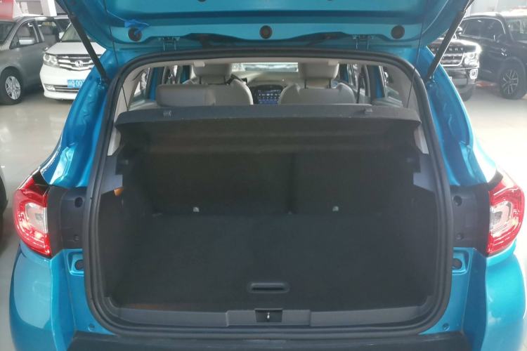 Used Renault Captur 2015 1.2T Automatic Standard Edition Trunk