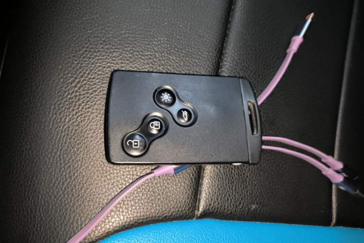 Used Renault Captur 2015 1.2T Automatic Comfort First Edition Vehicle Key