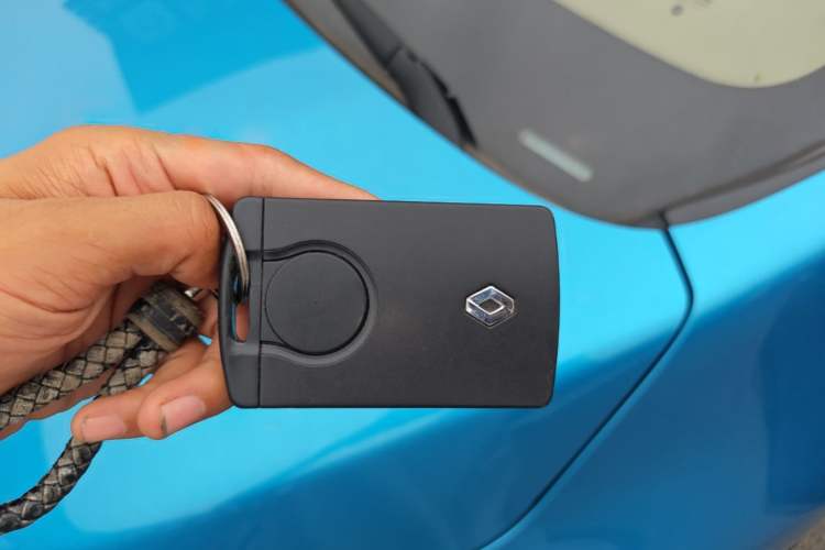 Used Renault Captur 2015 1.2T Automatic Comfort Edition Vehicle Key