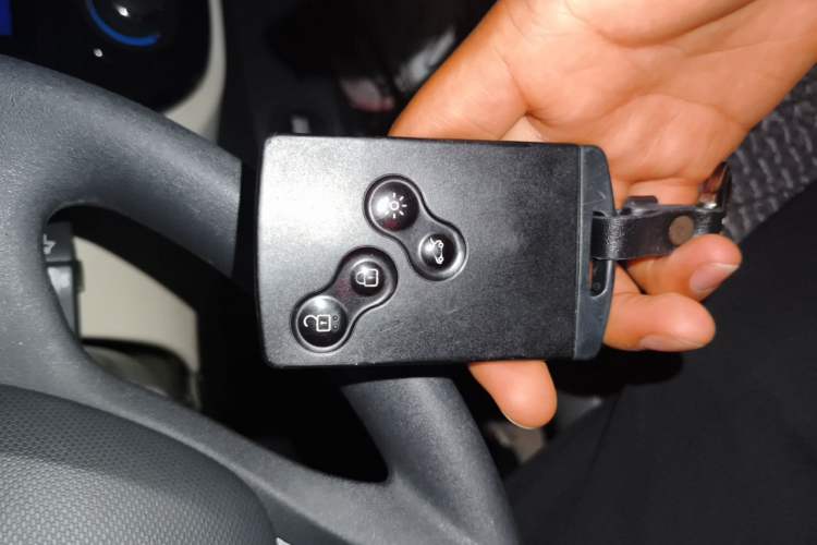 Used Renault Captur 2015 1.2T Automatic Standard Edition Vehicle Key