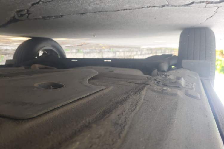 Used Renault Captur 2015 1.2T Automatic Comfort First Edition Chassis Rear Right