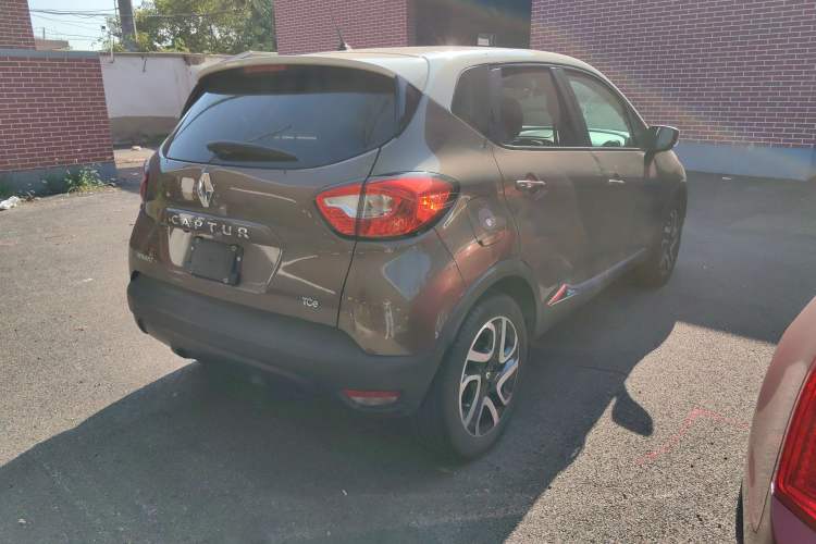 Used Renault Captur 2015 1.2T Automatic Comfort First Edition Exterior 3