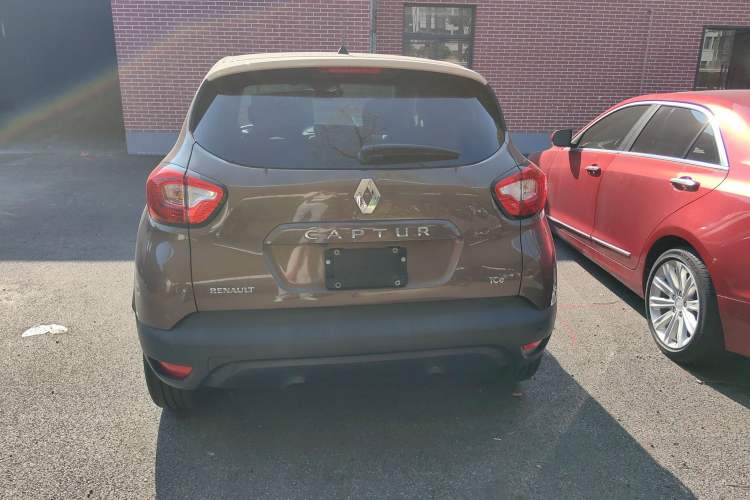 Used Renault Captur 2015 1.2T Automatic Comfort First Edition Exterior 4