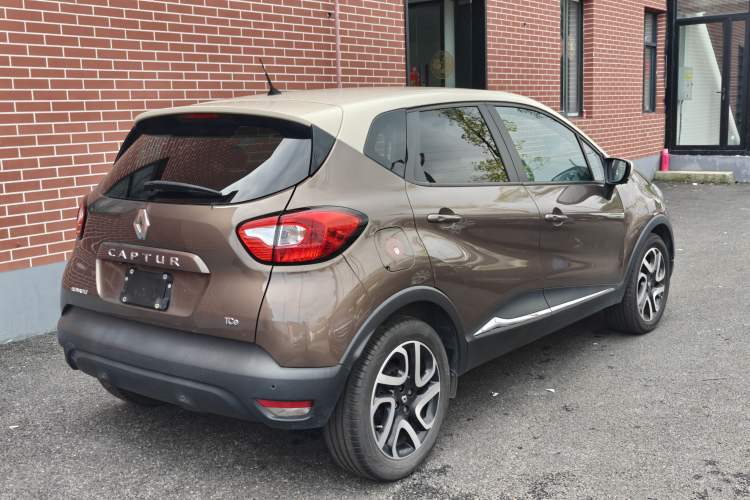 Used Renault Captur 2015 1.2T Automatic Comfort First Edition Exterior 5