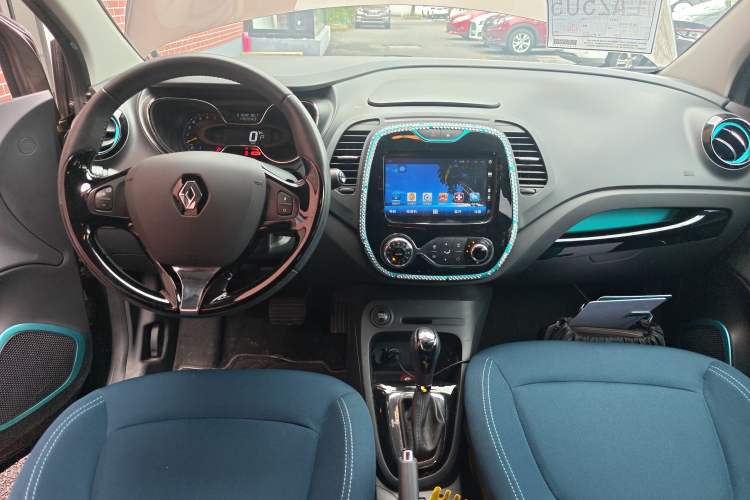 Used Renault Captur 2015 1.2T Automatic Comfort First Edition Interior 2
