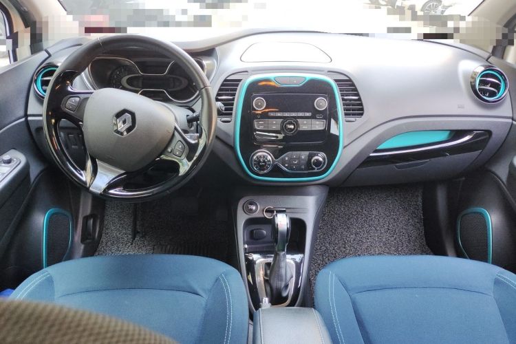 Used Renault Captur 2015 1.2T Automatic Comfort Edition Center Console