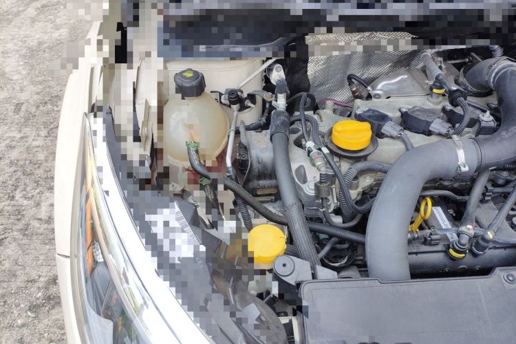 Used Renault Captur 2015 1.2T Automatic Comfort Edition Engine Bay Right
