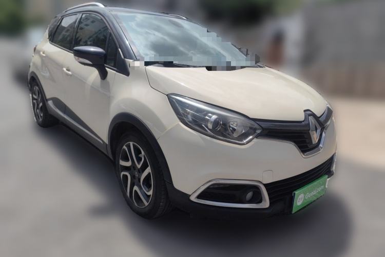Used Renault Captur 2015 1.2T Automatic Luxury First Edition Front Right 45 Deg