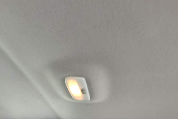 Used Renault Captur 2015 1.2T Automatic Luxury First Edition Headliner