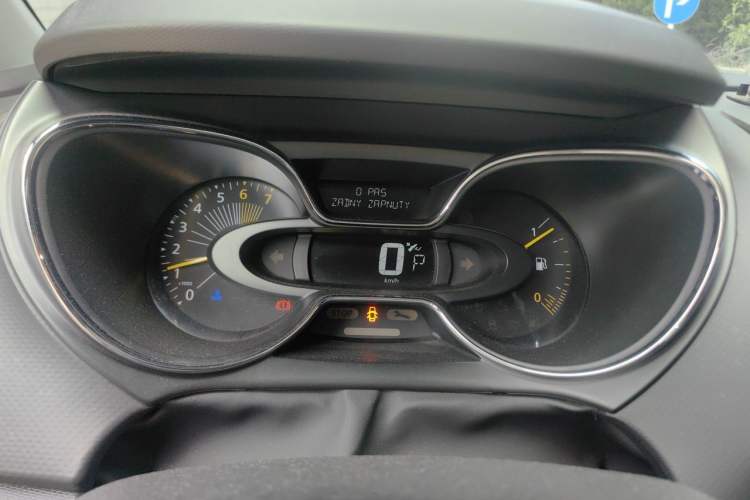 Used Renault Captur 2015 1.2T Automatic Luxury First Edition Instrument Cluster
