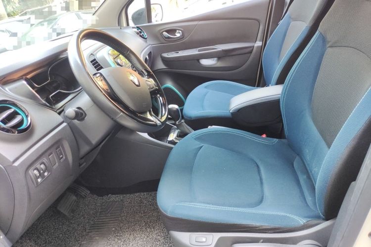 Used Renault Captur 2015 1.2T Automatic Comfort Edition Left Front Seat