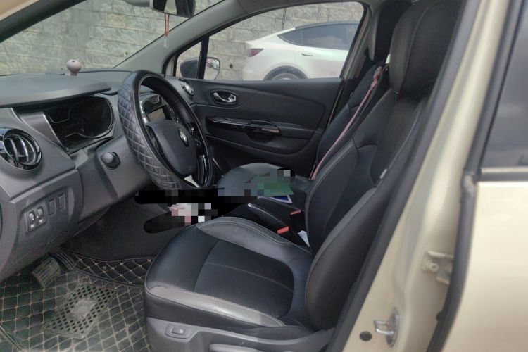 Used Renault Captur 2015 1.2T Automatic Luxury First Edition Left Front Seat