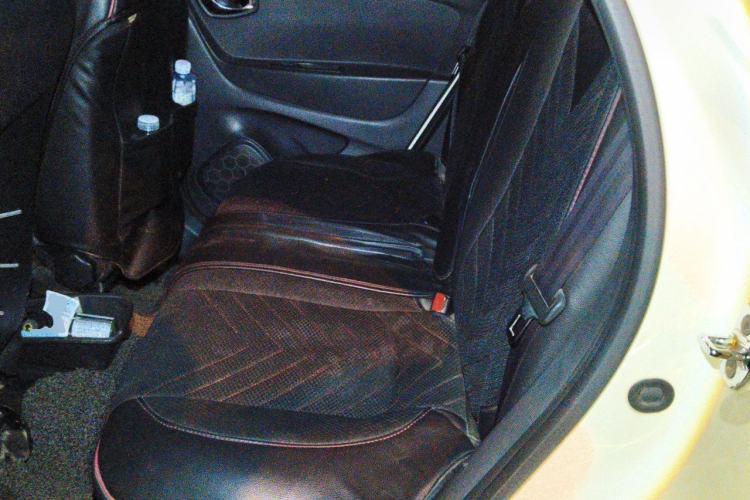 Used Renault Captur 2015 1.2T Automatic Luxury First Edition Left Rear Seat