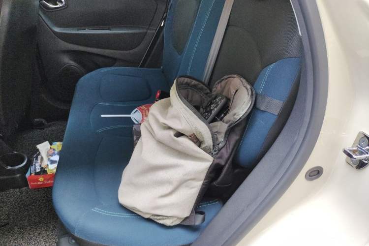 Used Renault Captur 2015 1.2T Automatic Comfort Edition Left Rear Seat