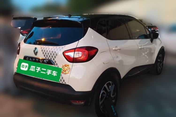 Used Renault Captur 2015 1.2T Automatic Luxury First Edition Rear Right 45 Deg