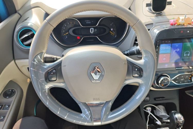 Used Renault Captur 2015 1.2T Automatic Comfort First Edition Steering Wheel